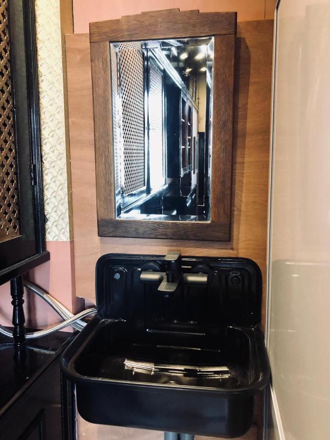 Slapen Bij Cafe De Concurrent Otel Vlissingen Dış mekan fotoğraf