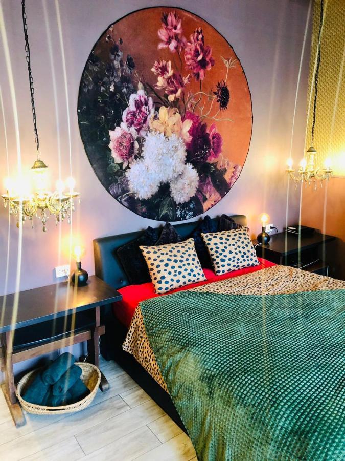 Slapen Bij Cafe De Concurrent Otel Vlissingen Dış mekan fotoğraf