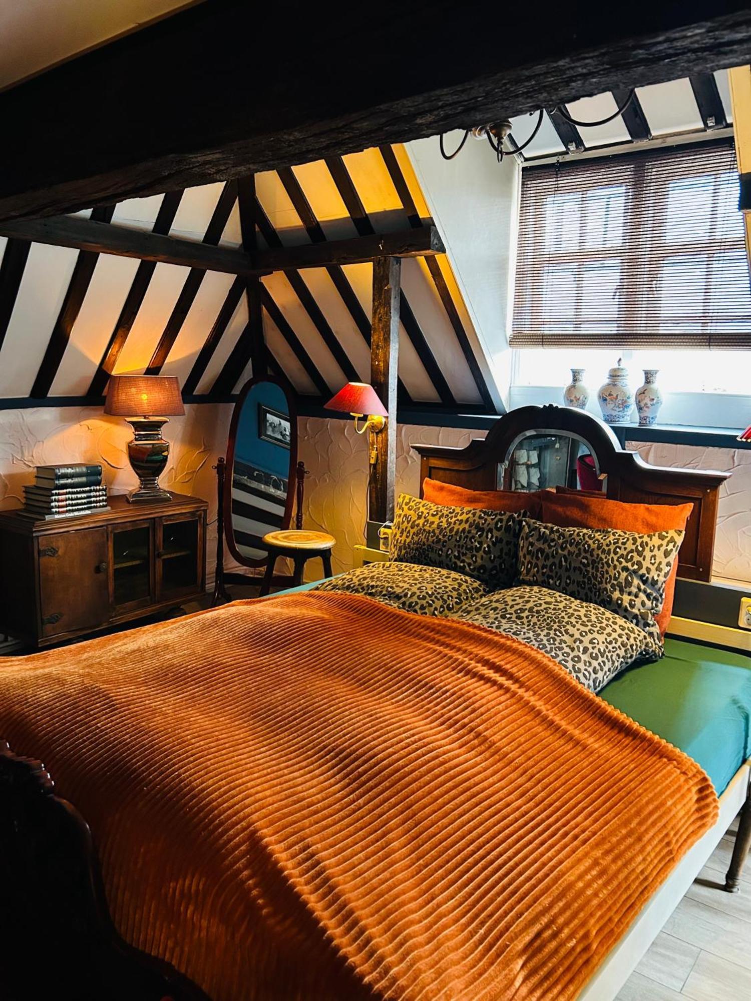 Slapen Bij Cafe De Concurrent Otel Vlissingen Dış mekan fotoğraf